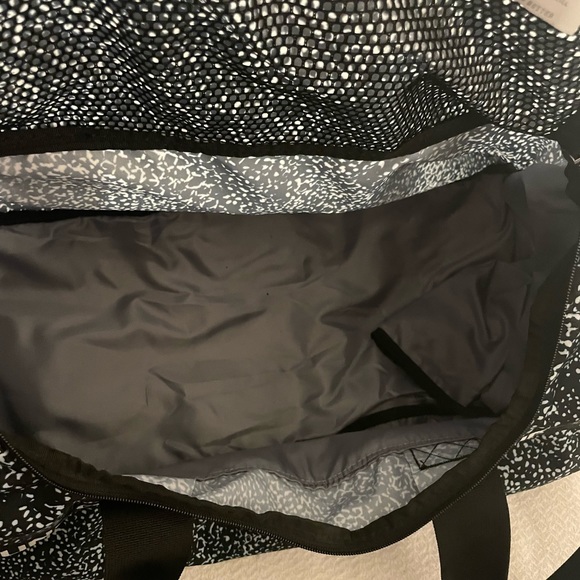 Under Armor Duffle Bag - Picture 3 of 3